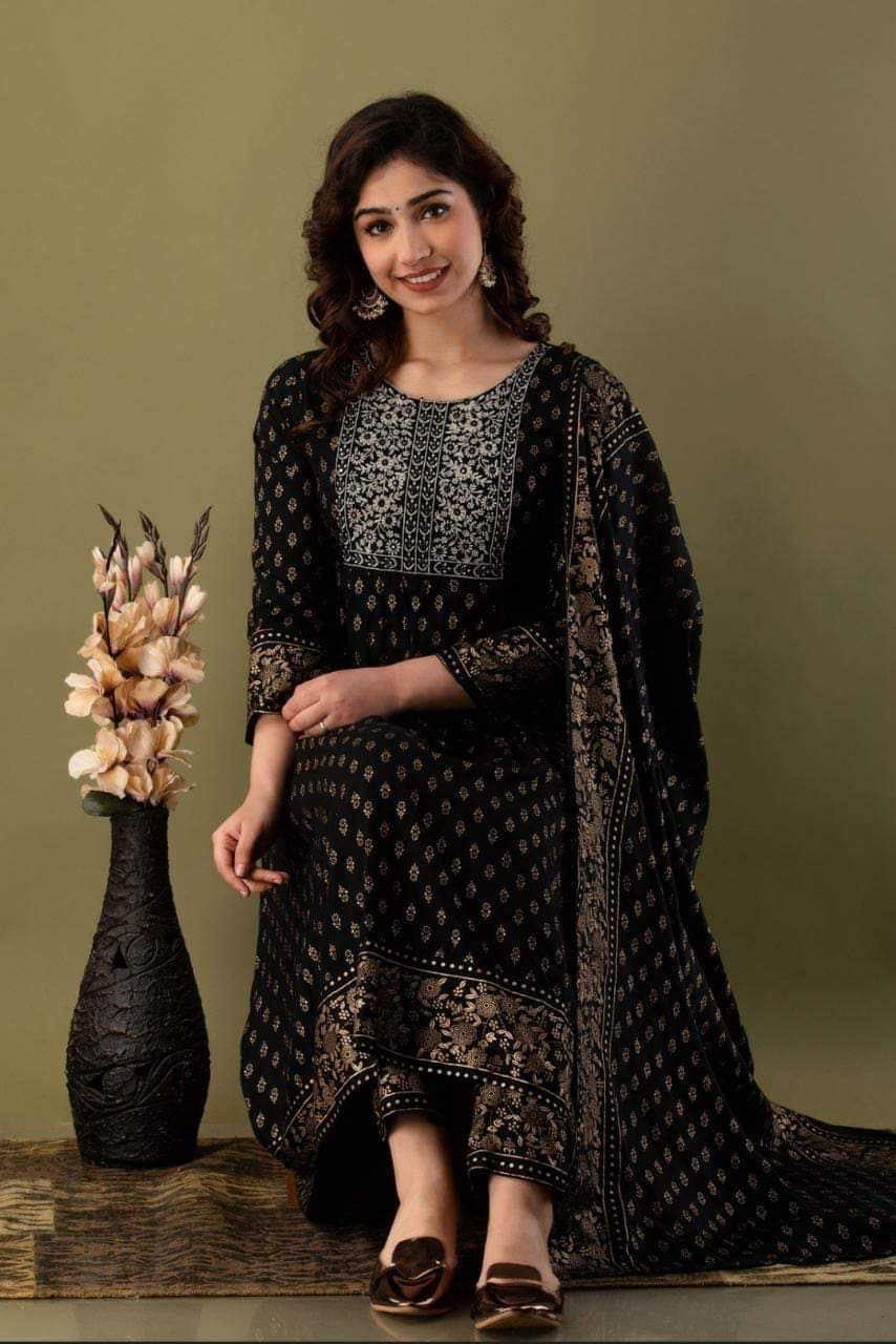 আনস্টিজ স্ক্রিন প্রিন্ট থ্রি-পিস